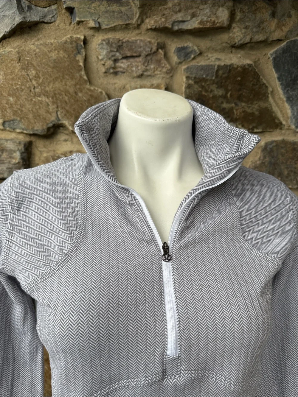 Lululemon Kanto Catch Me 1/2 Zip in Heathered Herringbone/White Slate Size 8